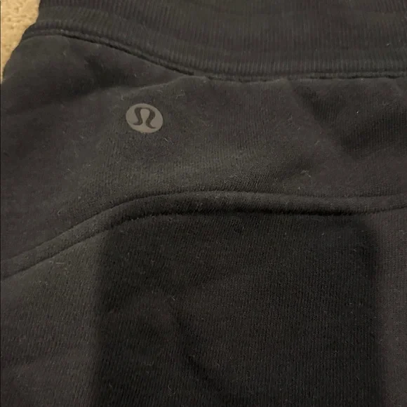 lululemon athletica Black Scuba Shorts - Picture 3 of 3